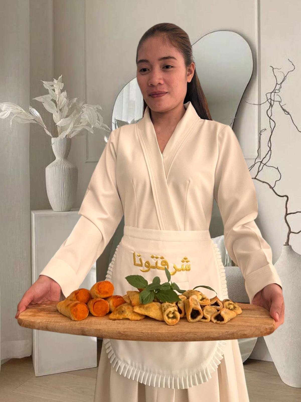 Off-White Crepe Dress with Plain Belt